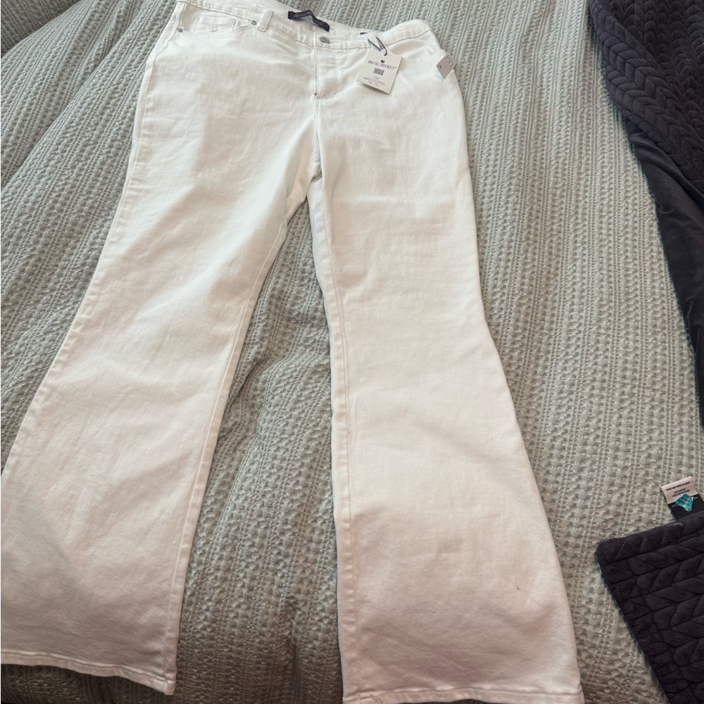 Gloria Vanderbilt Amanda boot cut jeans sz 16 vintage white w/  slimming panel
